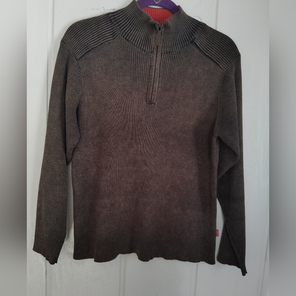 LIKE NEW!! Levi Strauss & Co. Ribbed Mineral Wash 1/4 Zip Up. Size S